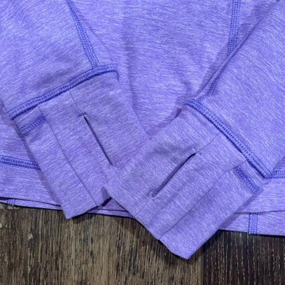 🌸 Lululemon Run Dash 1/2 zip long-sleeve with cuffins, size 8 - Picture 7 of 7